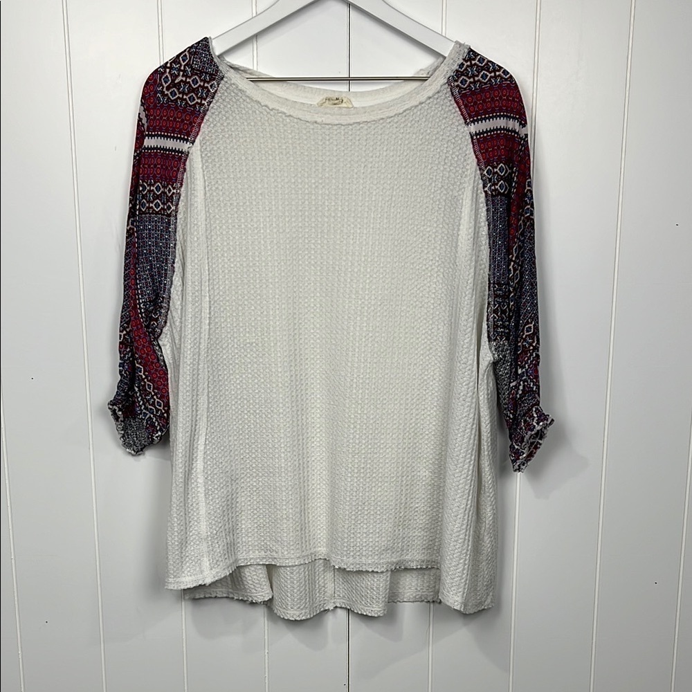 In Loom Womens Top M Cream Blue Red Waffle Knit Boho Sleeves Smocked Cuffs Soft